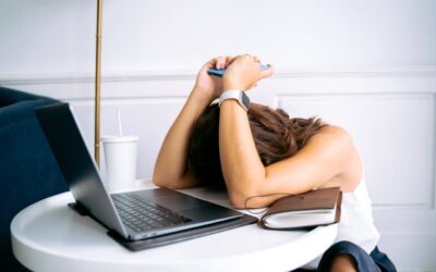 Quando le notizie diventano troppo: il peso psicologico del sovraccarico informativo